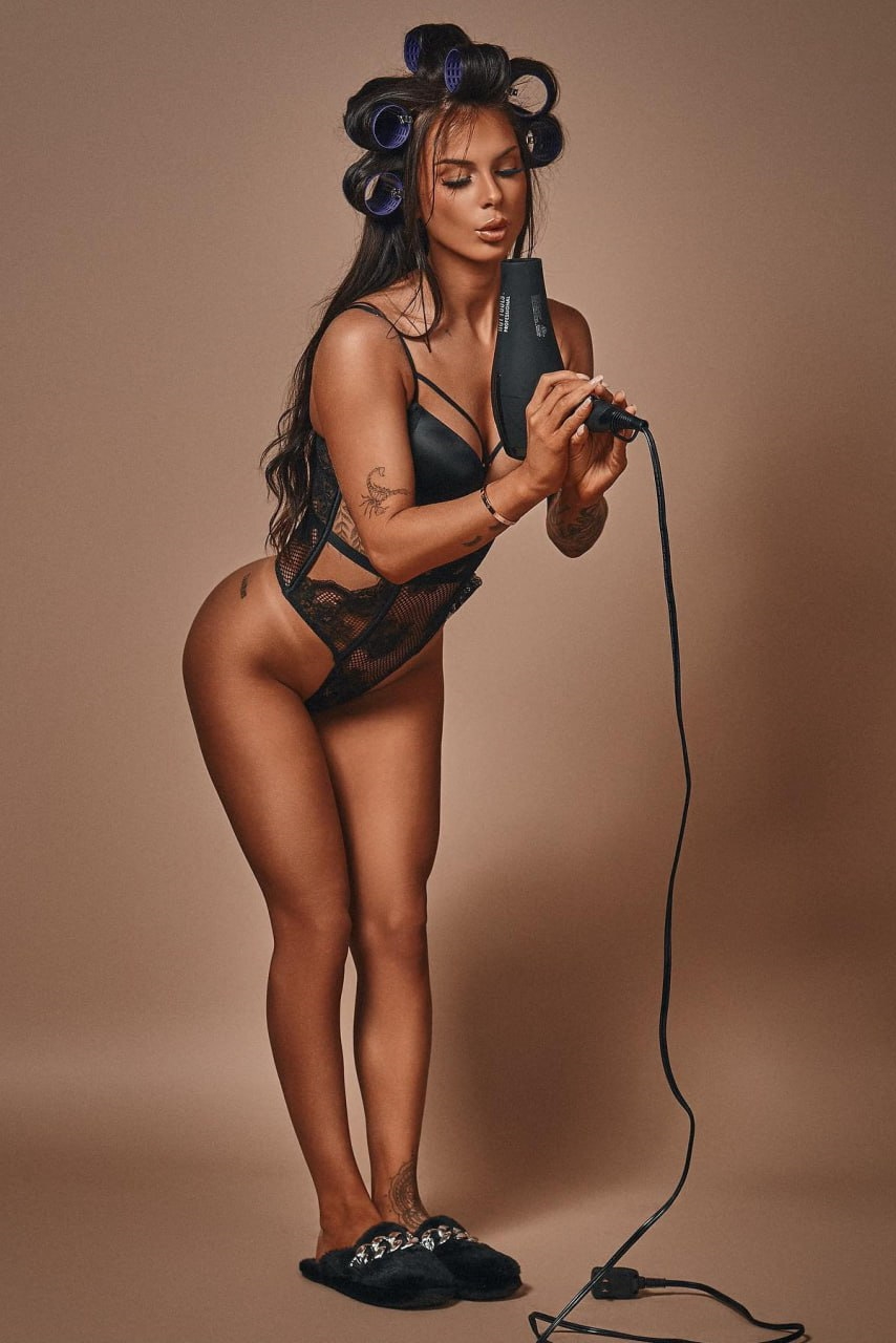 Проститутка-индивидуалка Настя, 20 лет, грудь 3, 167 см, 25'000 / час